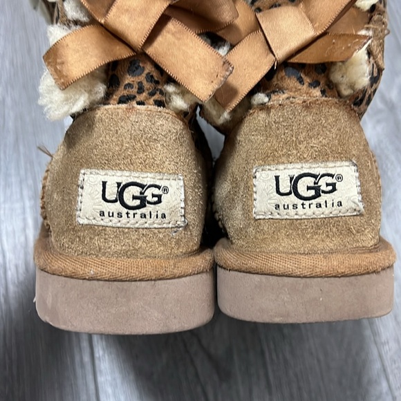 UGG Australia Girls' Leopard Bailey Bow Boots/ size 11 - Picture 11 of 12
